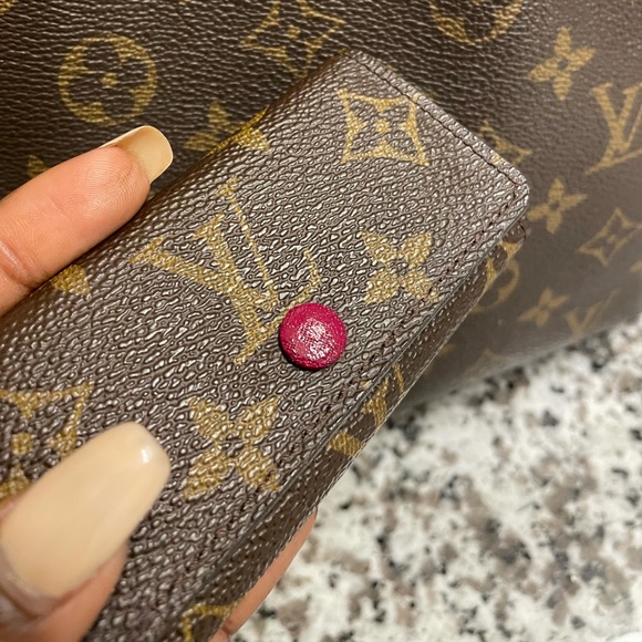 Louis Vuitton Multicles 4 Fuschia Key Holder - Picture 11 of 15